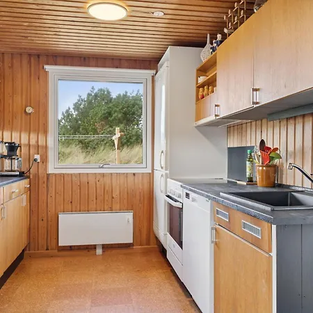 Well-kept 70s Near The North Sea *